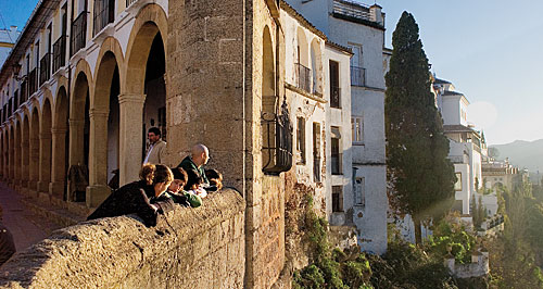 El recorrido por la zona histórica de Ronda es uno de los atractivos turísticos.