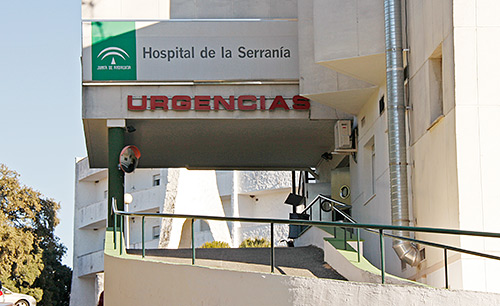 Exterior del servicio de Urgencias del hospital comarcal.