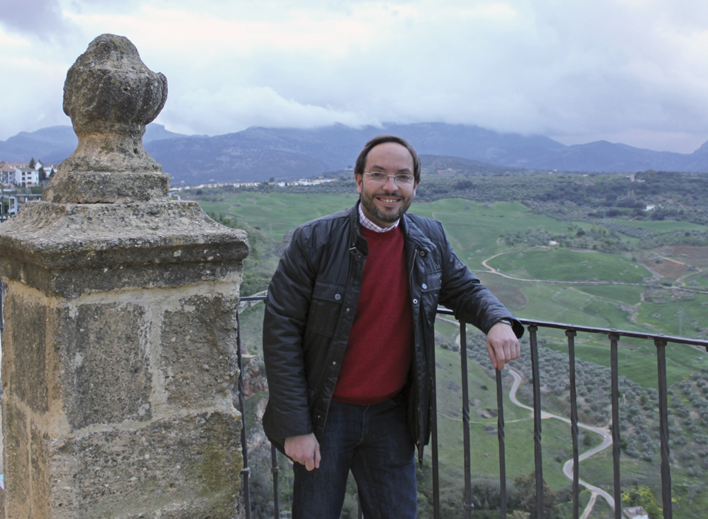 Daniel Harillo en uno de los balcones de la Alameda del Tajo