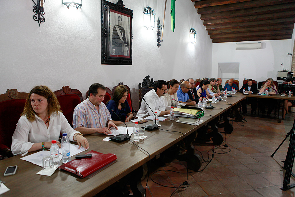 Uno de los plenos celebrados en el Ayuntamiento (archivo).