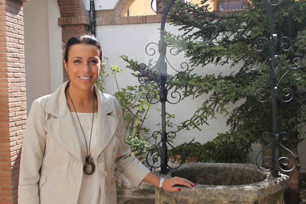 María de la Paz Fernández en la redacción de “La Voz de Ronda”.