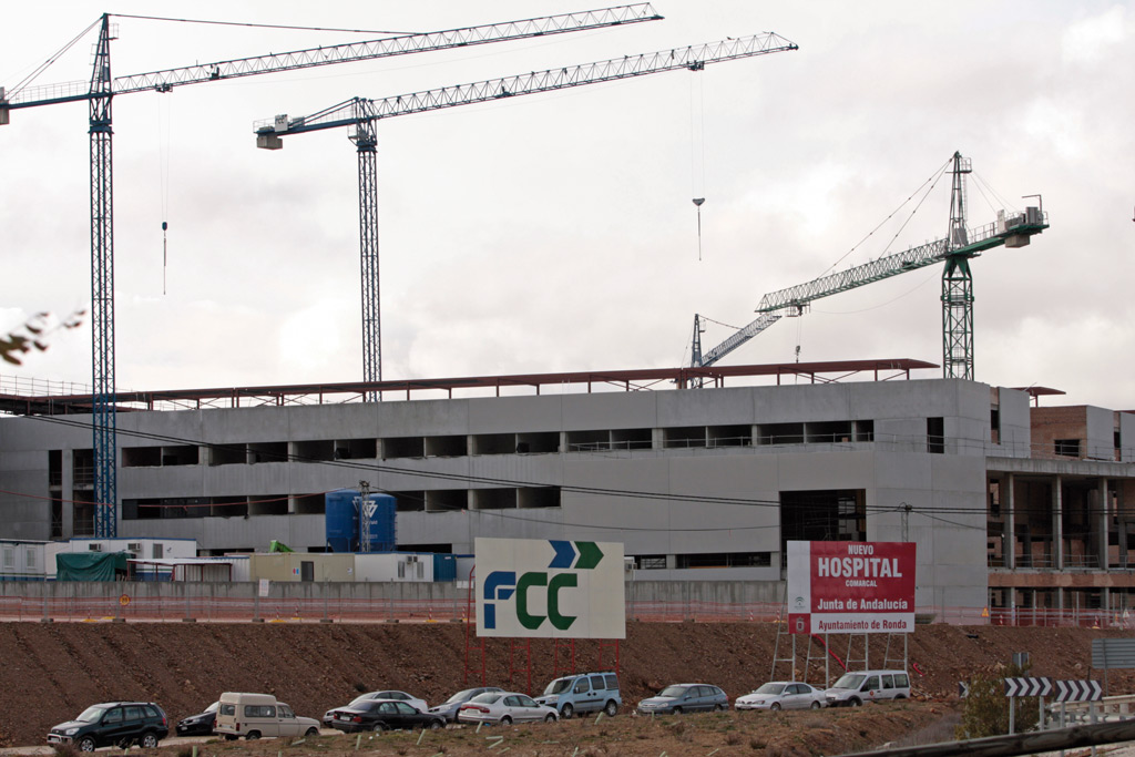 Obras de construcción del hospital.