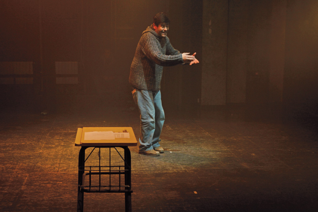 Luis Mariano López en un ensayo el Teatro Vicente Espinel. Foto Archivo.