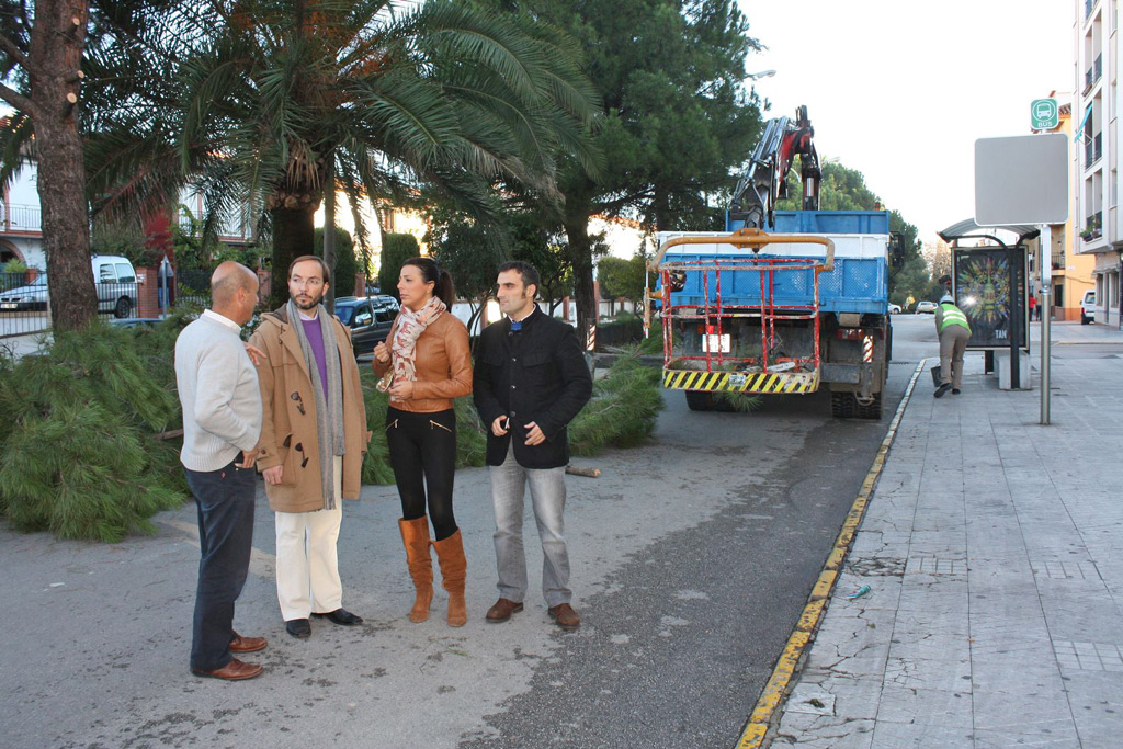 Representantes municipales durante el inicio de los trabajos.