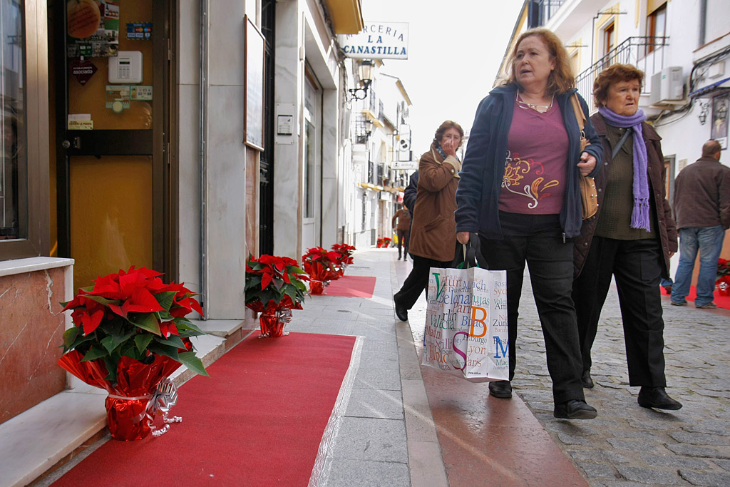 Los viandantes, encantados con la decoración.