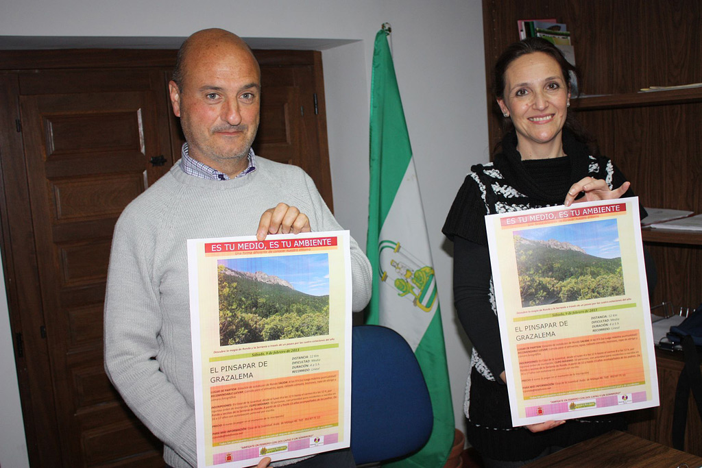 Flores y Zarzavilla, durante la presentación de la nueva actividad.
