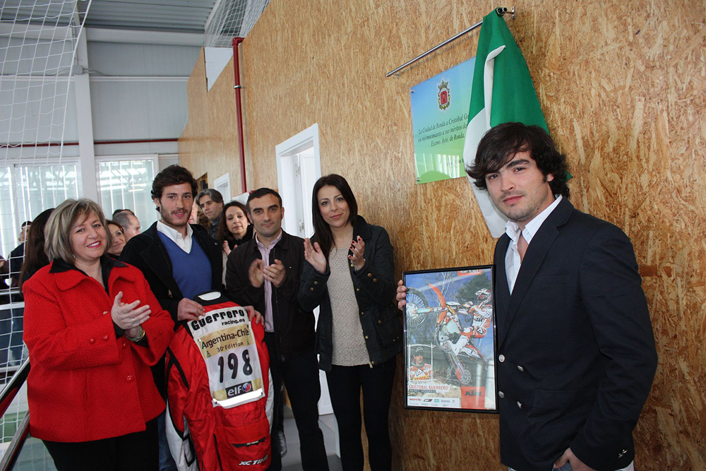 Inauguración del polideportivo de La Dehesa, que lleva el nombre de 'Cristóbal Guerrero'.