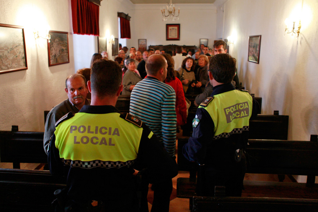 En algunos plenos municipales ha sido necesaria la presencia de la Policía Local.