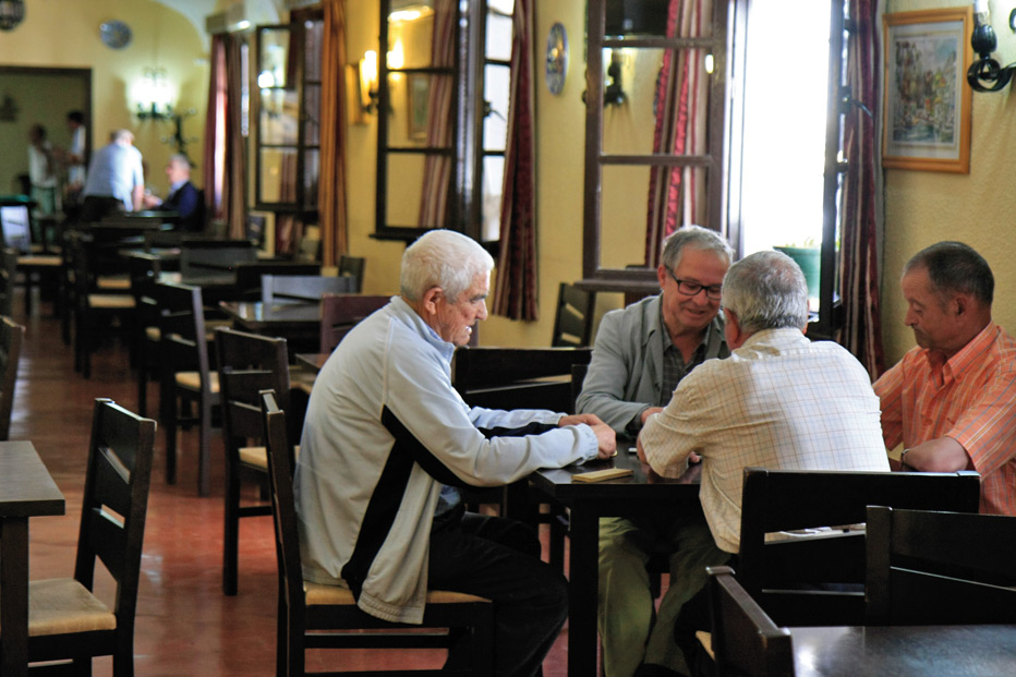 Empieza a funcionar el comedor social dirigido a personas mayores