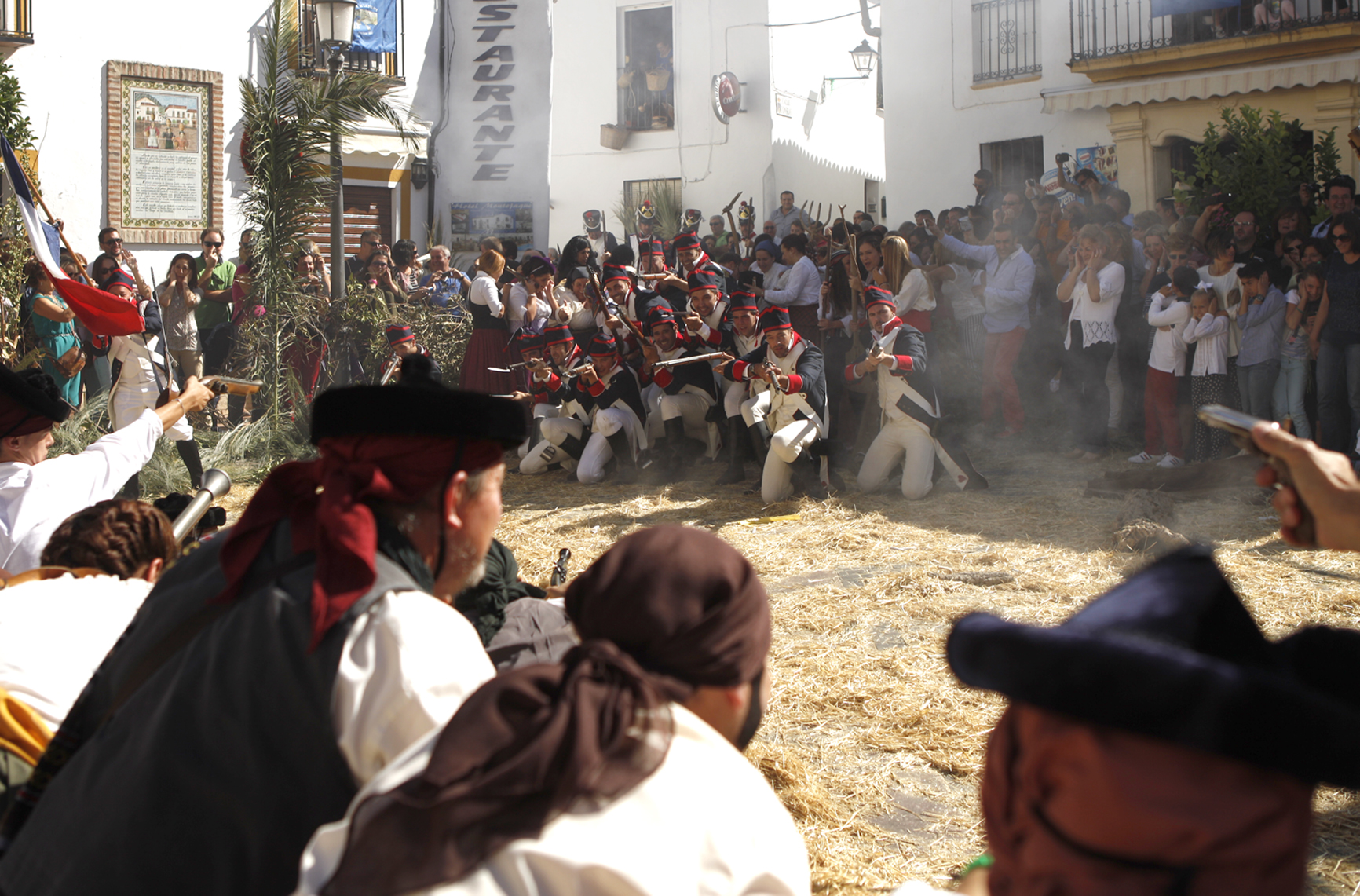 Momento del enfrentamiento entre los guerrilleros y las tropas francesas.