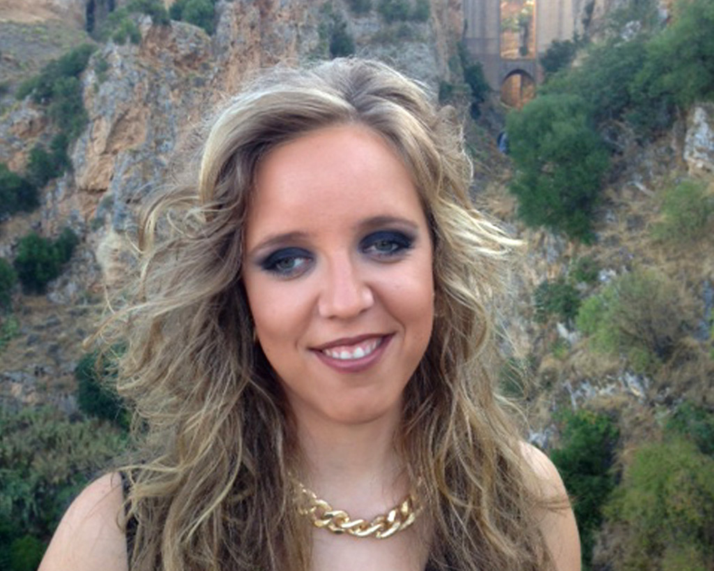 Coraluna, con el Tajo de Ronda al fondo.
