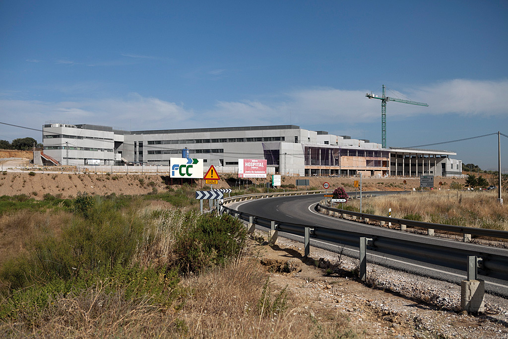 Las obras de construcción del nuevo hospital de Ronda se encuentran en estos momentos al 60%.