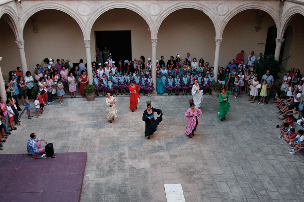 Espectáculo de baile flamenco en el Convento de Santo Domingo.