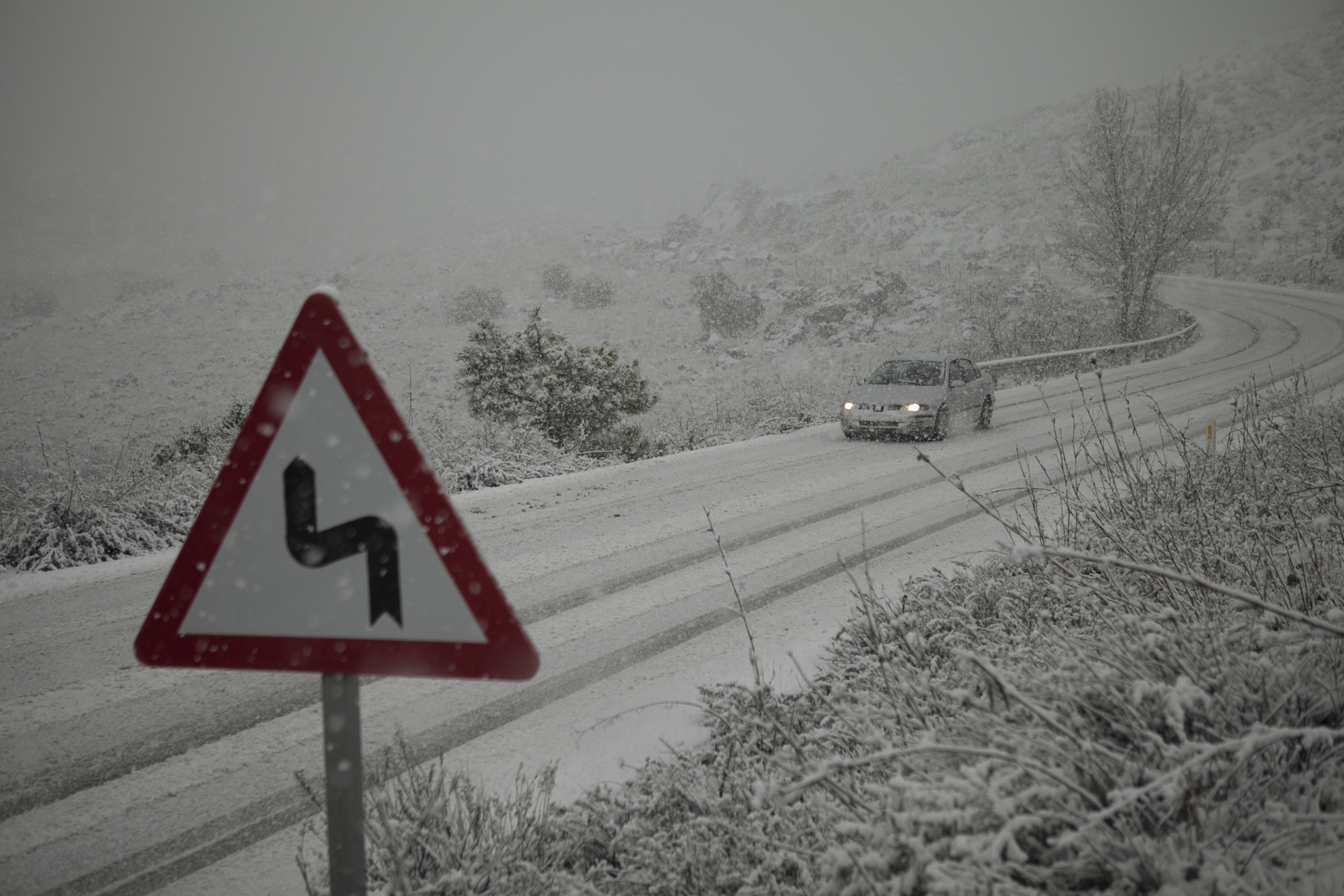 Carretera de San Pedro durante la nevada.