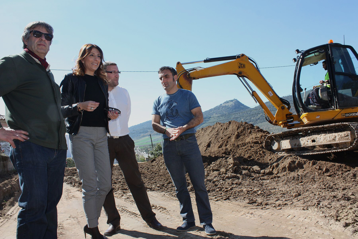 Visita de la alcaldesa a los trabajos que se están realizando.