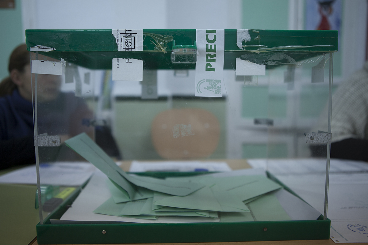 Urnas de los colegios electorales que ya han cerrado.