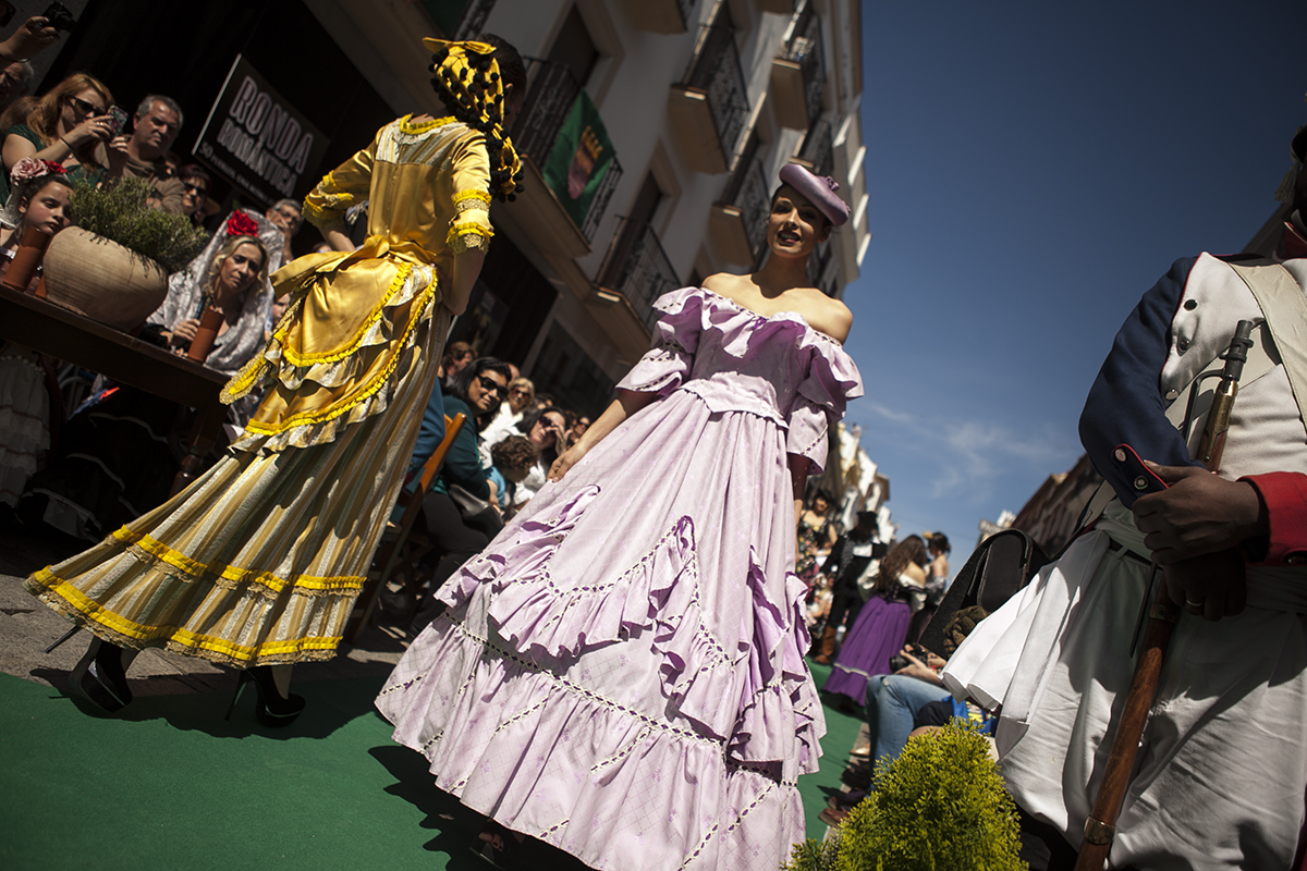 Este año se volverá a ofrecer una pasarela con trajes de la época romántica.