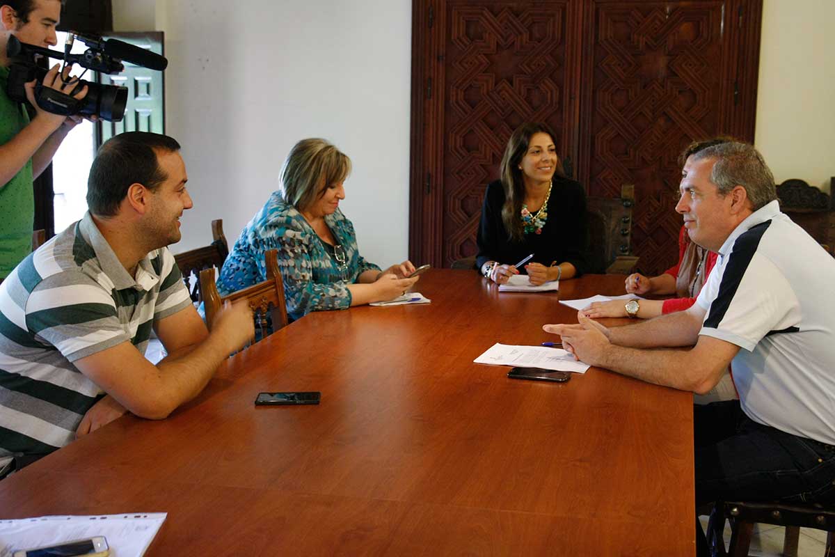 Los medios gráficos pudieron tomar imágenes en los primeros instantes de la reunión.
