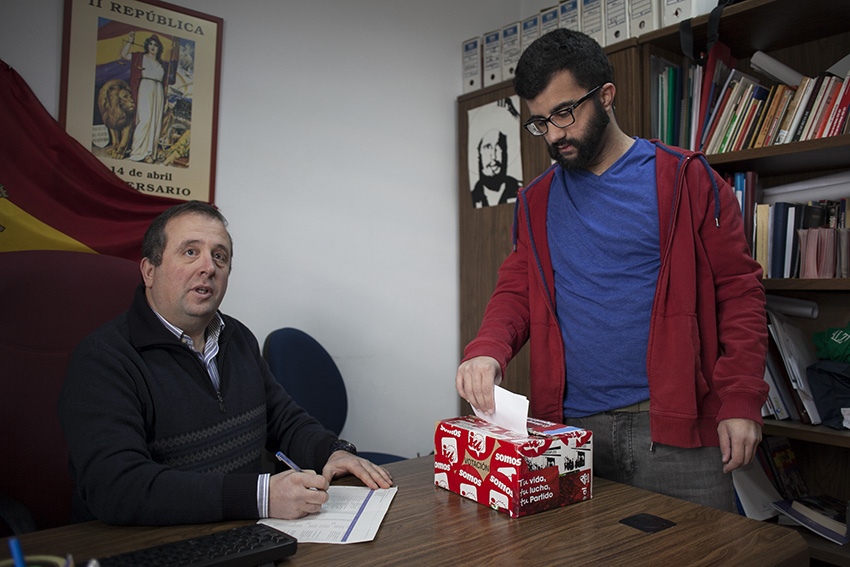 La urna presencial está situada en la sede de IU.