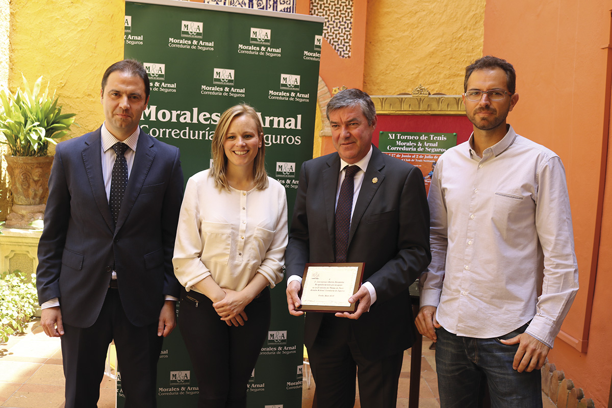 José Morales, María José Sánchez, Luis Antonio Martín y Vicente Vives (de izquierda a derecha, presentaron el torneo