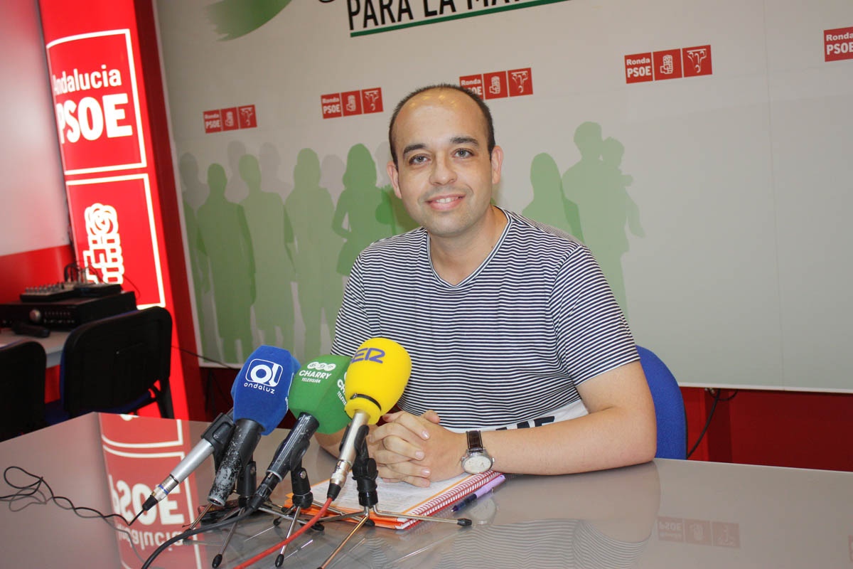 Alberto Orozco en la Casa del Pueblo del PSOE de Ronda.