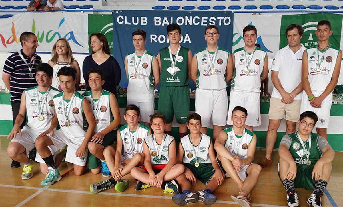Uno de los equipos del Club Baloncesto Ronda.