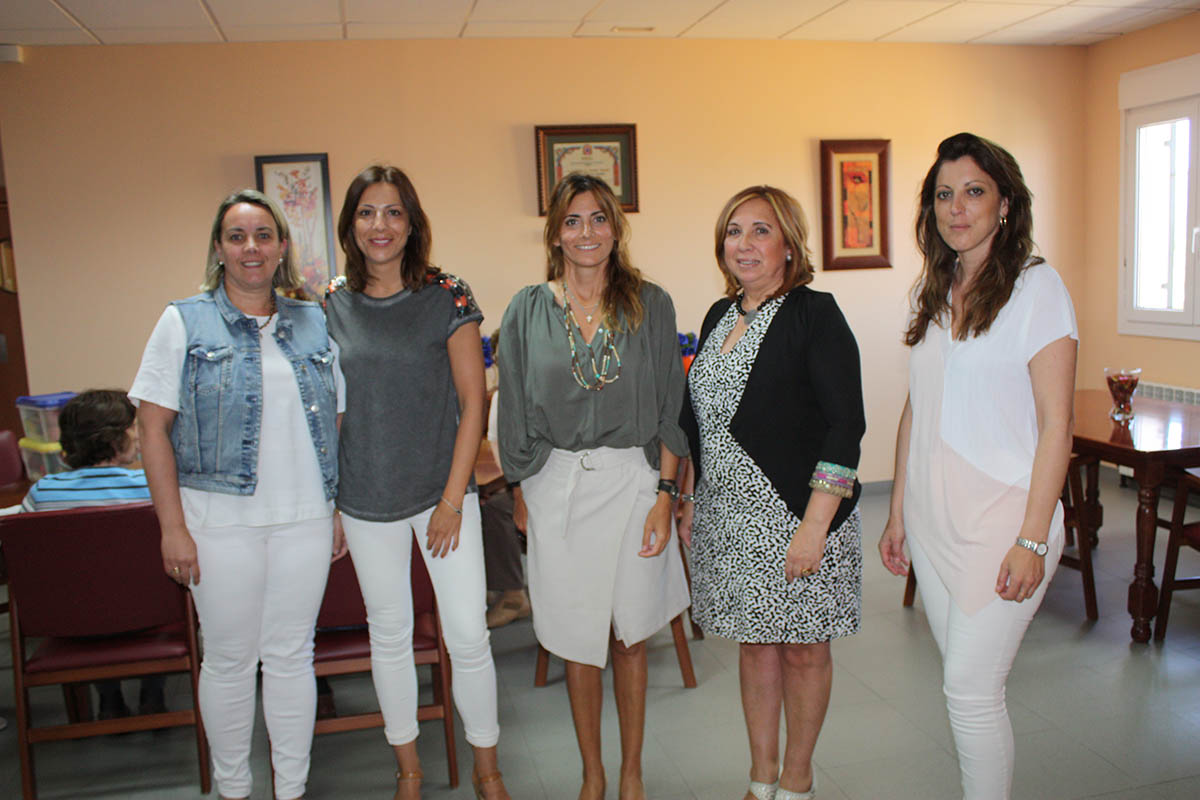 Visita de la vicepresidenta de la Diputación a AROAL,