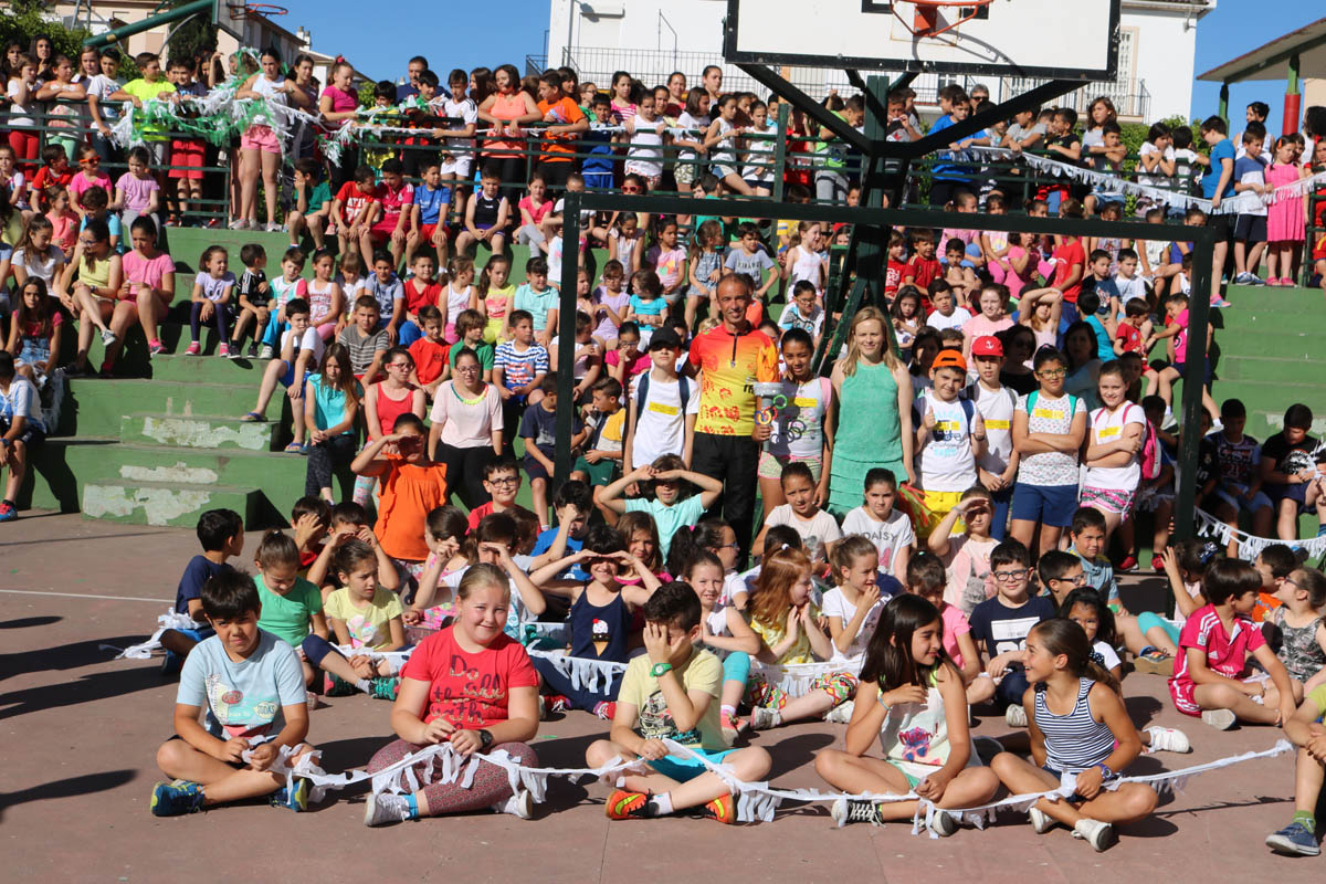 Juanma Cortés y los alumnos participantes.