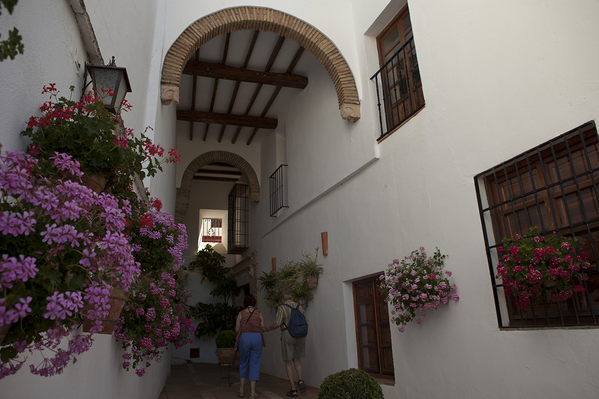 El Palacio de Mondragón y los Baños Árabes se podrán visitar durante la noche en verano.