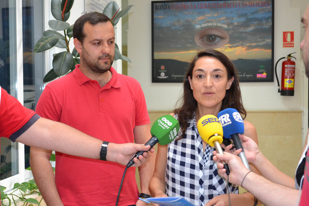 El concejal de Bienestar Social y la psicóloga han informado sobre la jornada.
