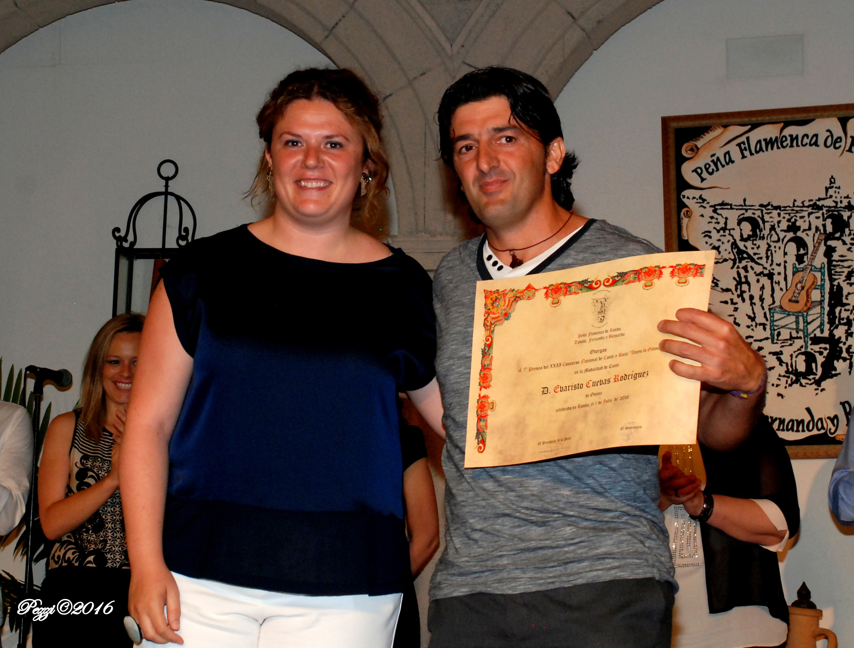 Entrega del primer premio a Evaristo Cuevas