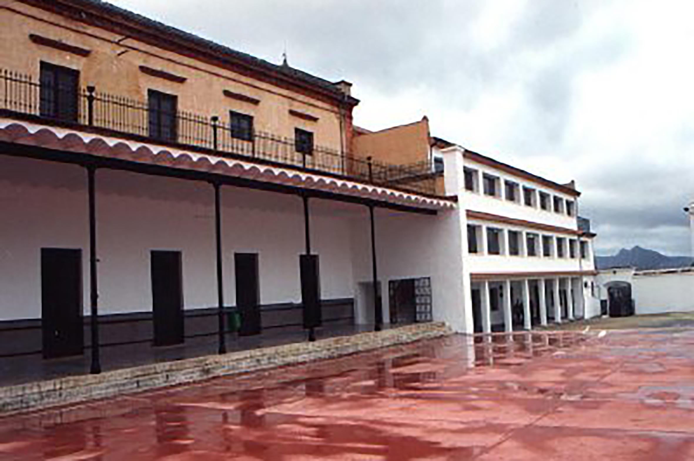 Fachada interior del conservatorio de Ronda