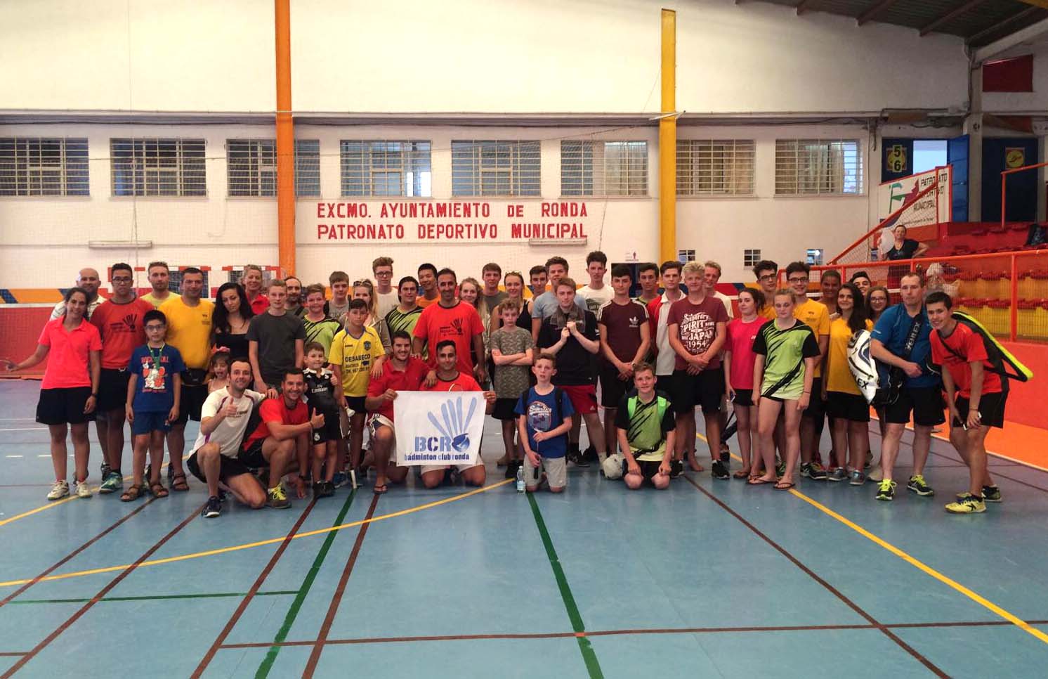 Todos los jugadores en las instalaciones deportivas de El Fuerte.