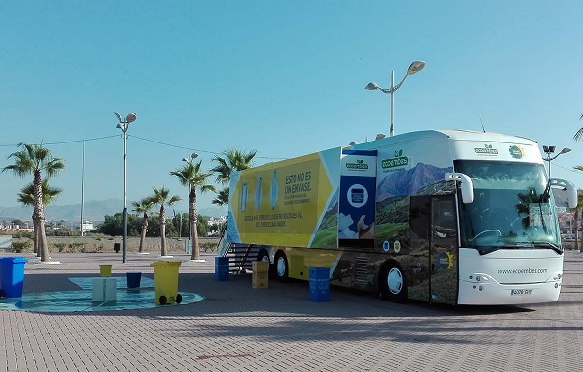 El autobús estará situado este domingo en el Zoco.