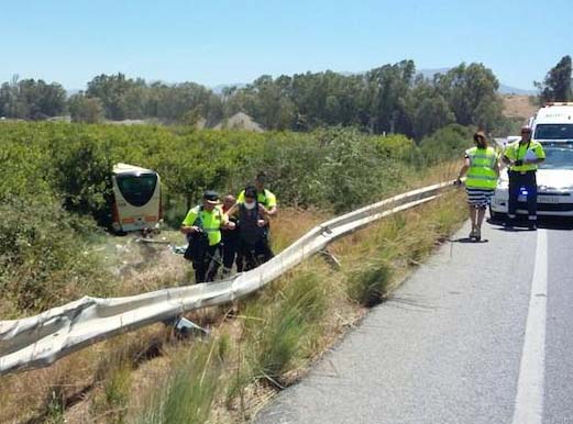 El accidente se registró en la carretera Ronda-Málaga por el interior, a la altura de Cártama.