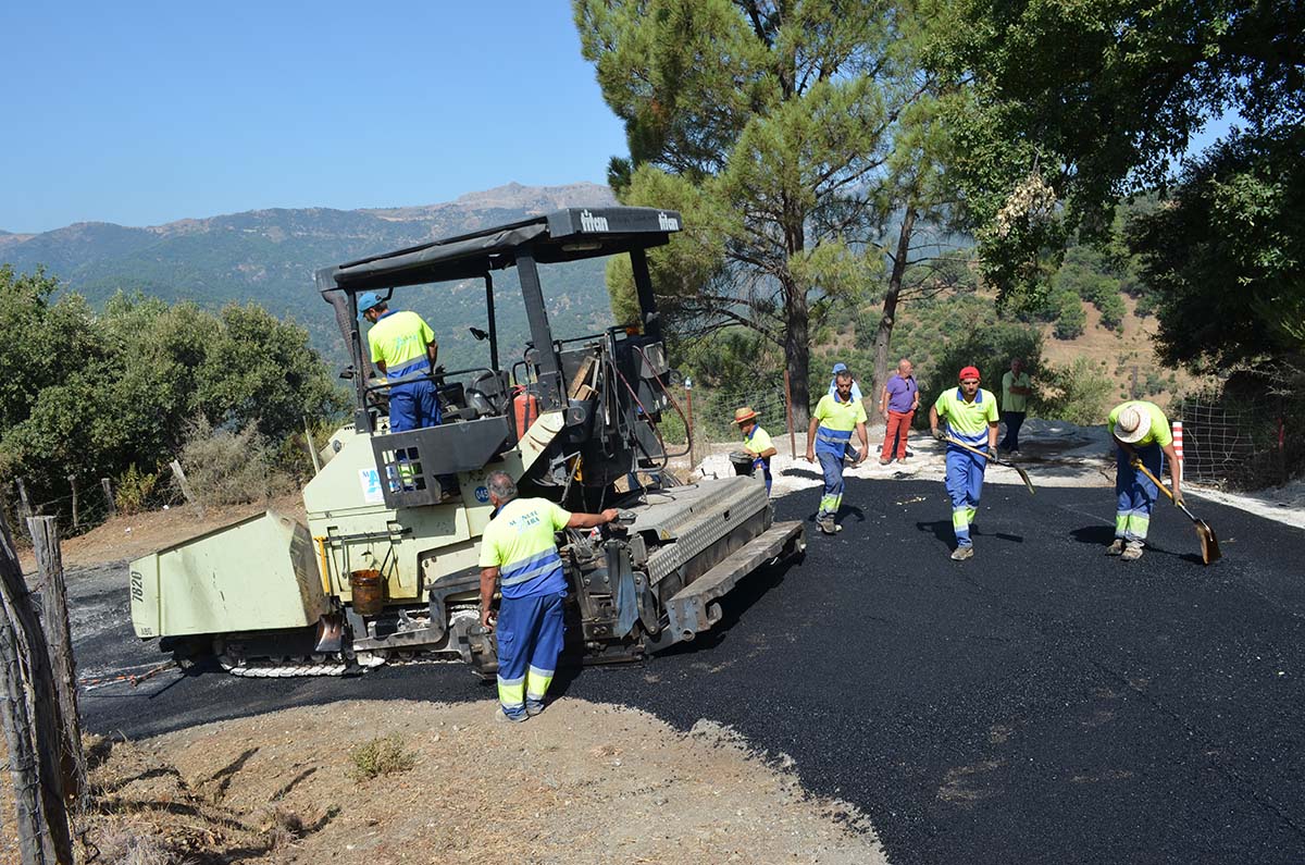 La Diputación ha clitado el asfaltado de las cinco carreteras.