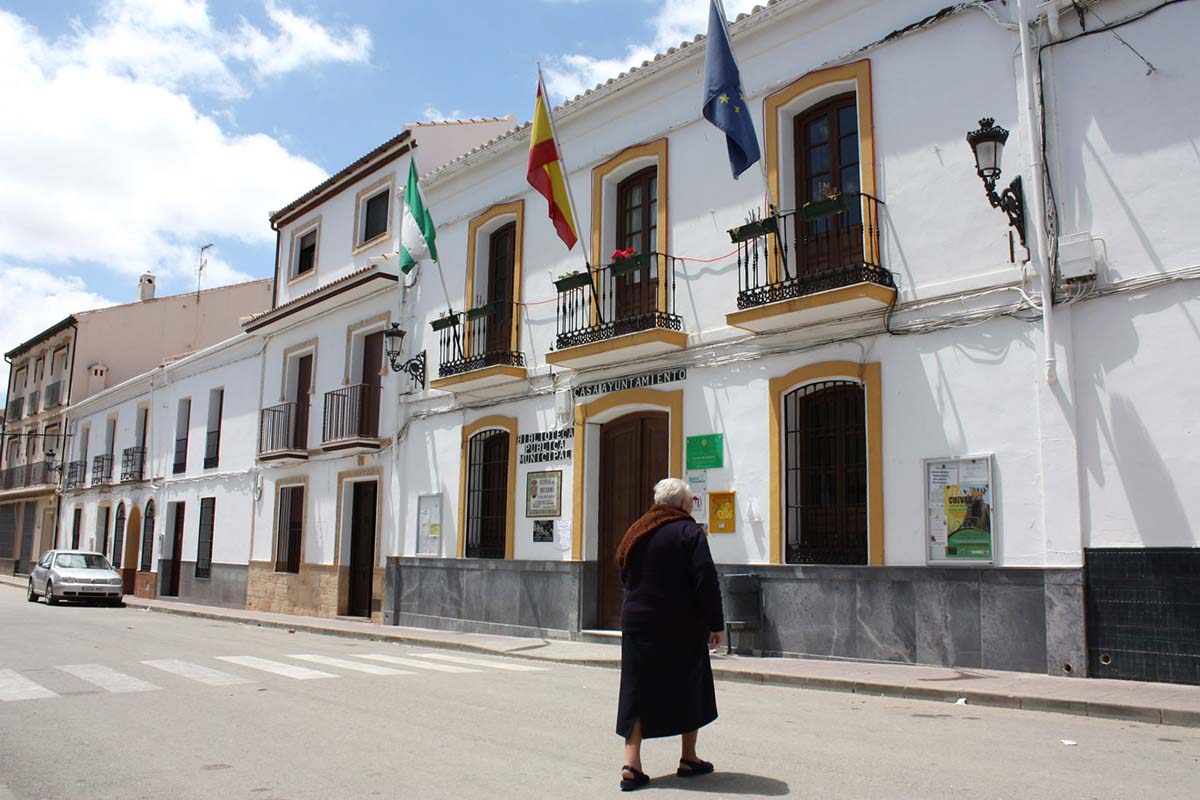 Ayuntamiento de Cuevas del Becerro.
