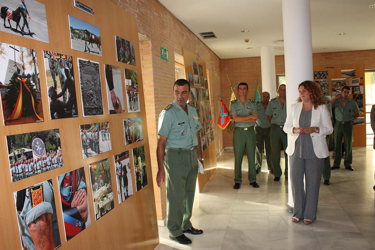 La exposición se puede visitar estos días en el Teatro Municipal Vicente Espinel.