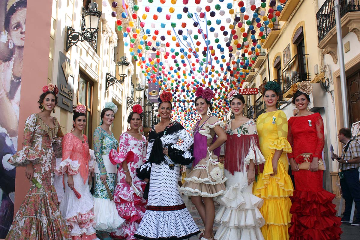 Al medio día ha tenido lugar la inauguración de la Feria del Centro.