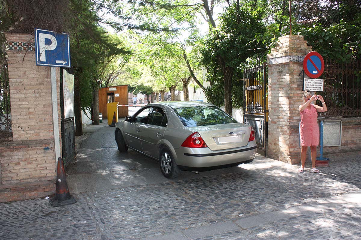 El parking de El Castillo ocupa unos terrenos de la Fundación Unicaja.