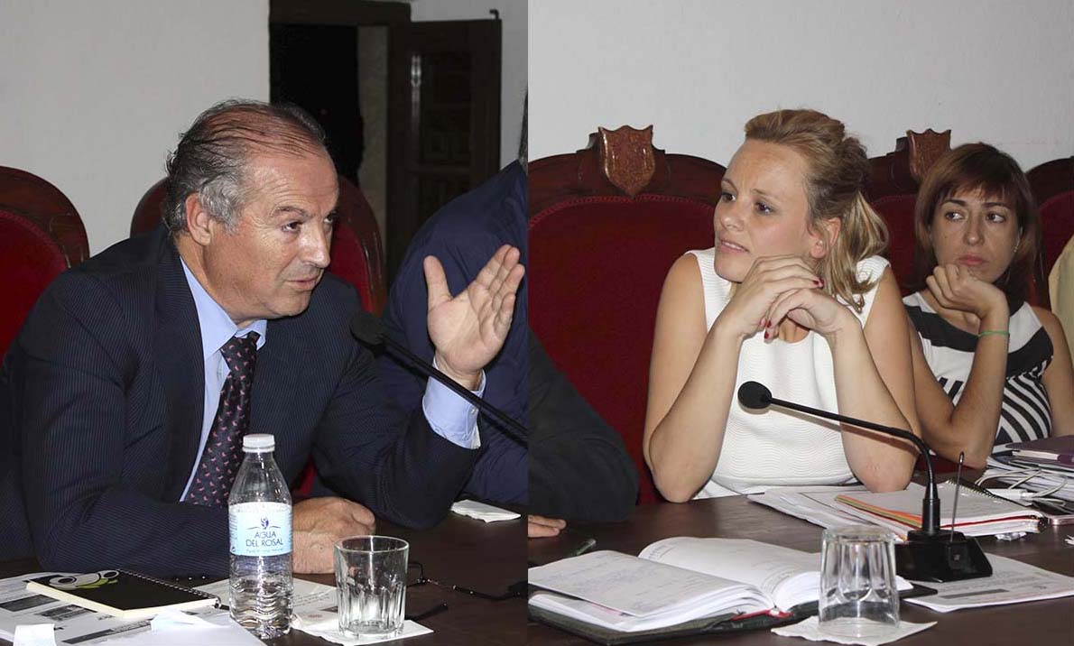 Momento del debate entre Marín Lara y Sánchez por la situación de crisis del CD Ronda.