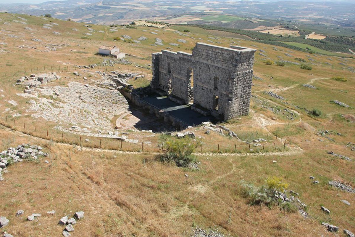 El complejo arqueológico de Acinipo reúne un gran valor patrimonial e histórico.