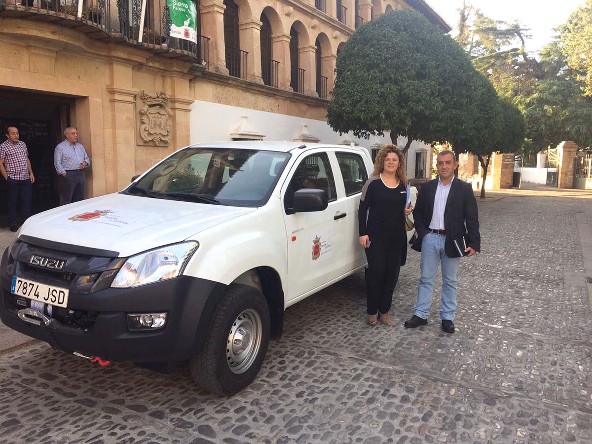 La alcaldesa y el concejal de Medio Ambiente.