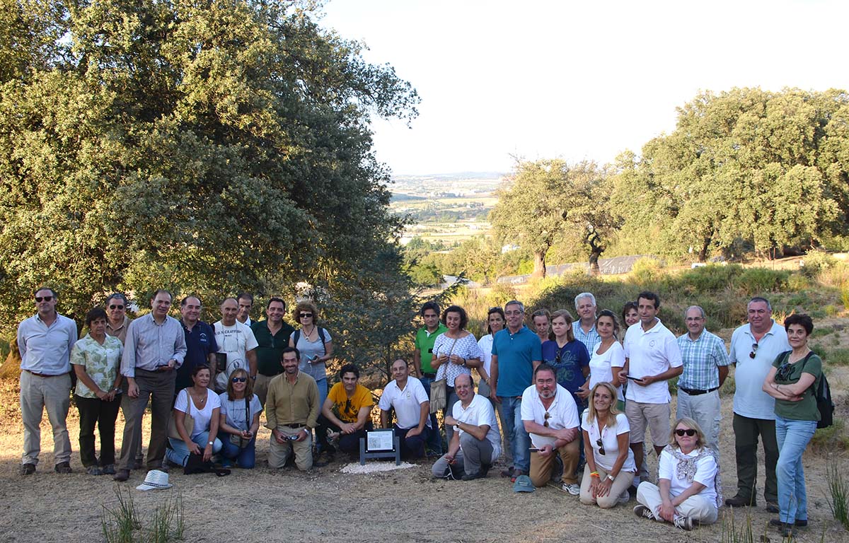 Sus antiguos alumnos se han reunido en Ronda para este homenaje.