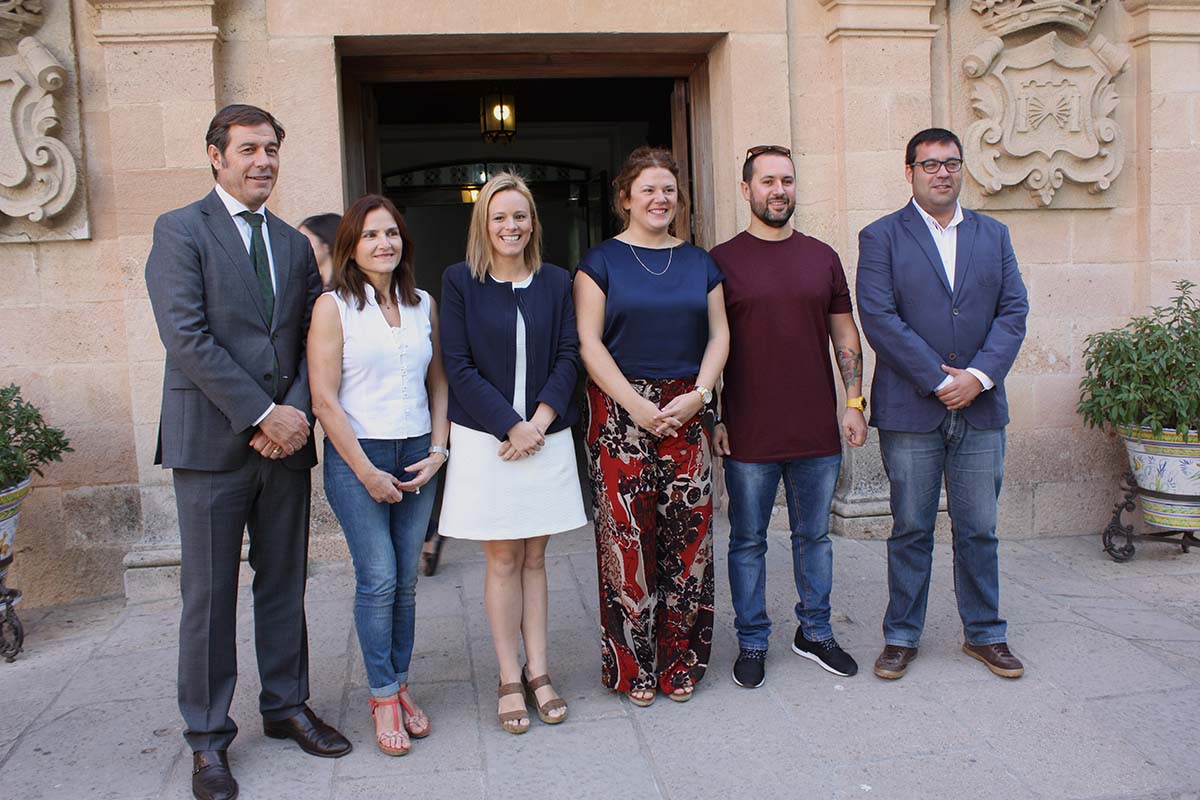 Los Reyes Magos, Cartera Real, alcaldesa y la concejal de Fiestas.