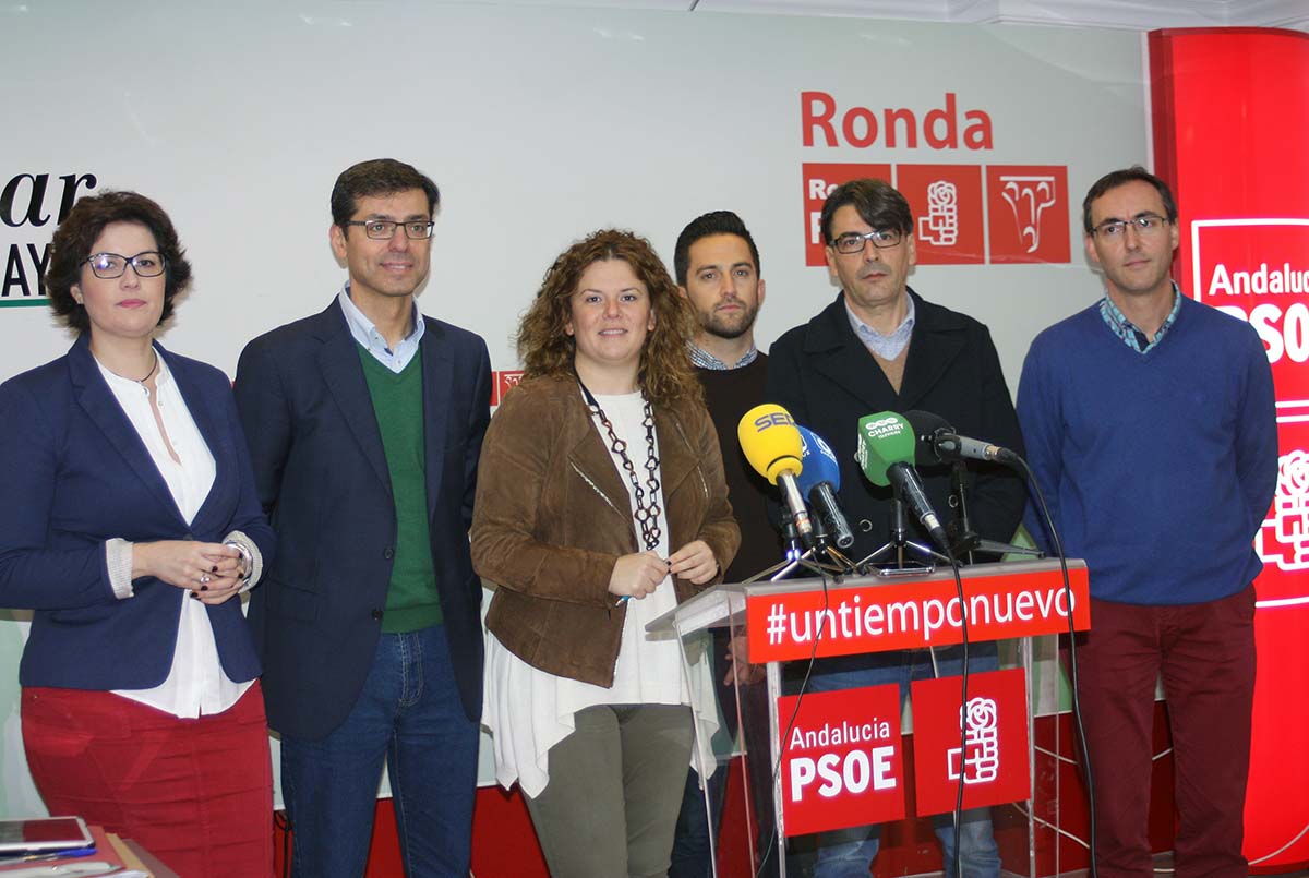 Los alcaldes y diputados socialistas en la Casa del Pueblo de Ronda.