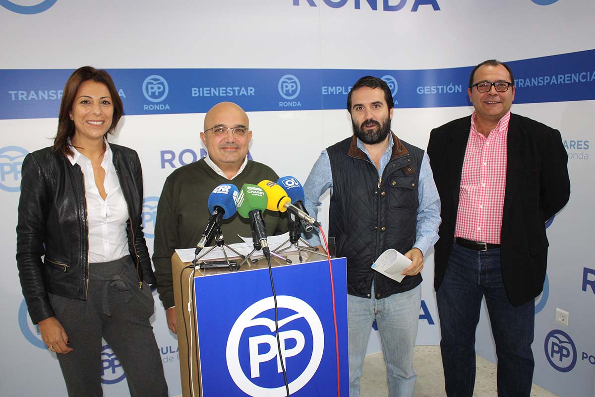 El Grupo Popular ha ofrecido un rueda de prensa este viernes en su sede.
