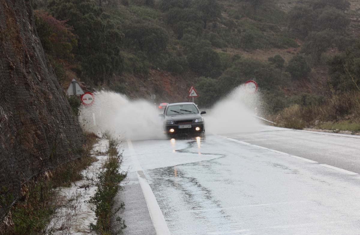 Se produjeron desprendimientos y desperfectos con motivos de las lluvias de este invierno.