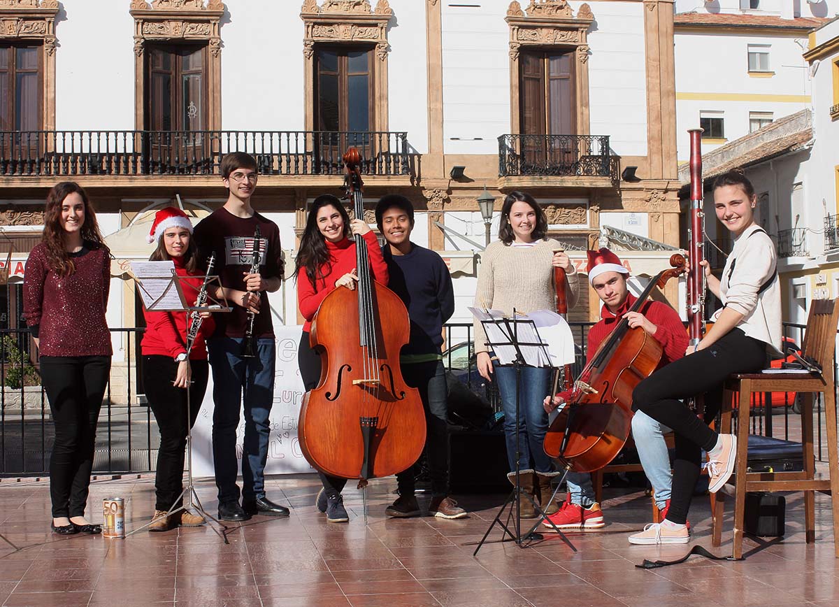 Los alumnos del Conservatorio Manuel Carra en el templete del Socorro.