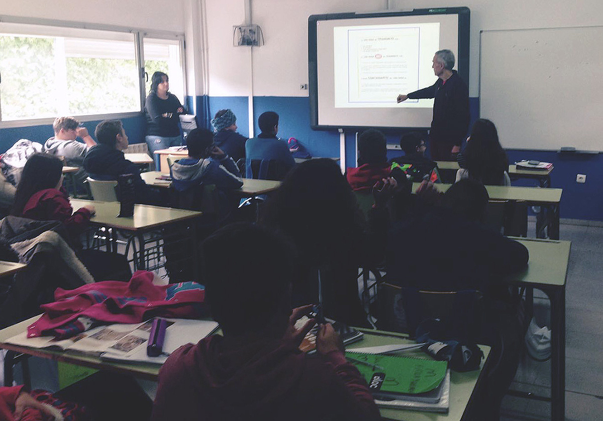 La Unidad de Gestión Clínica de Algatocín informa a estudiantes de Secundaria del Genal sobre el Sida y medidas de protección